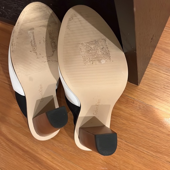 Sandals - Picture 11 of 11